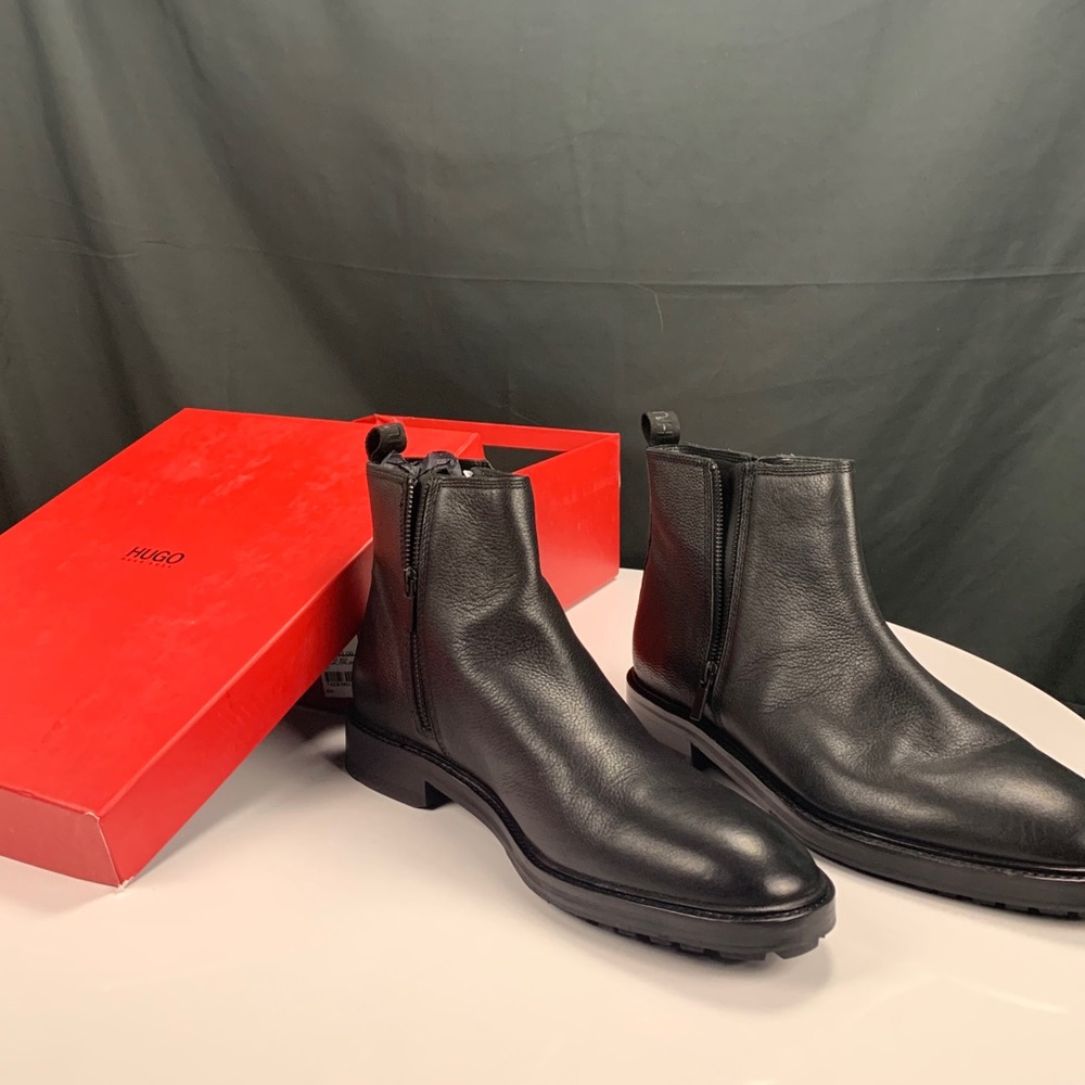 Hugo Boss Bohemian Leather Zip up Chelsea Boots - Picture 5 of 8